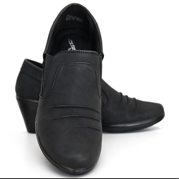 Easy Street comfort shoes! new with tags!!